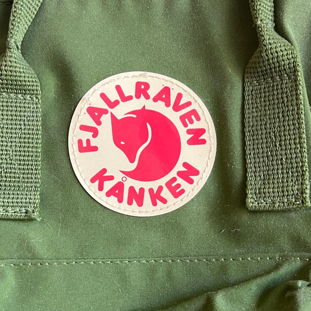 Kånken mini Green Backpack - Picture 3 of 6